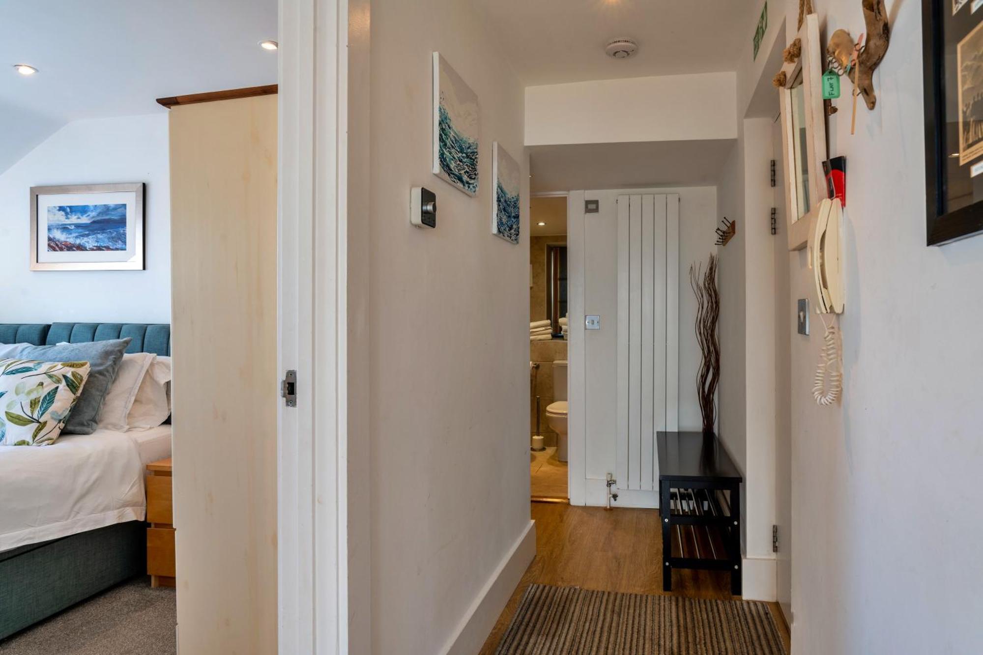 Finest Retreats - Ocean Lookout - Luxury Woolacombe Beach Apartment With Sea Views エクステリア 写真