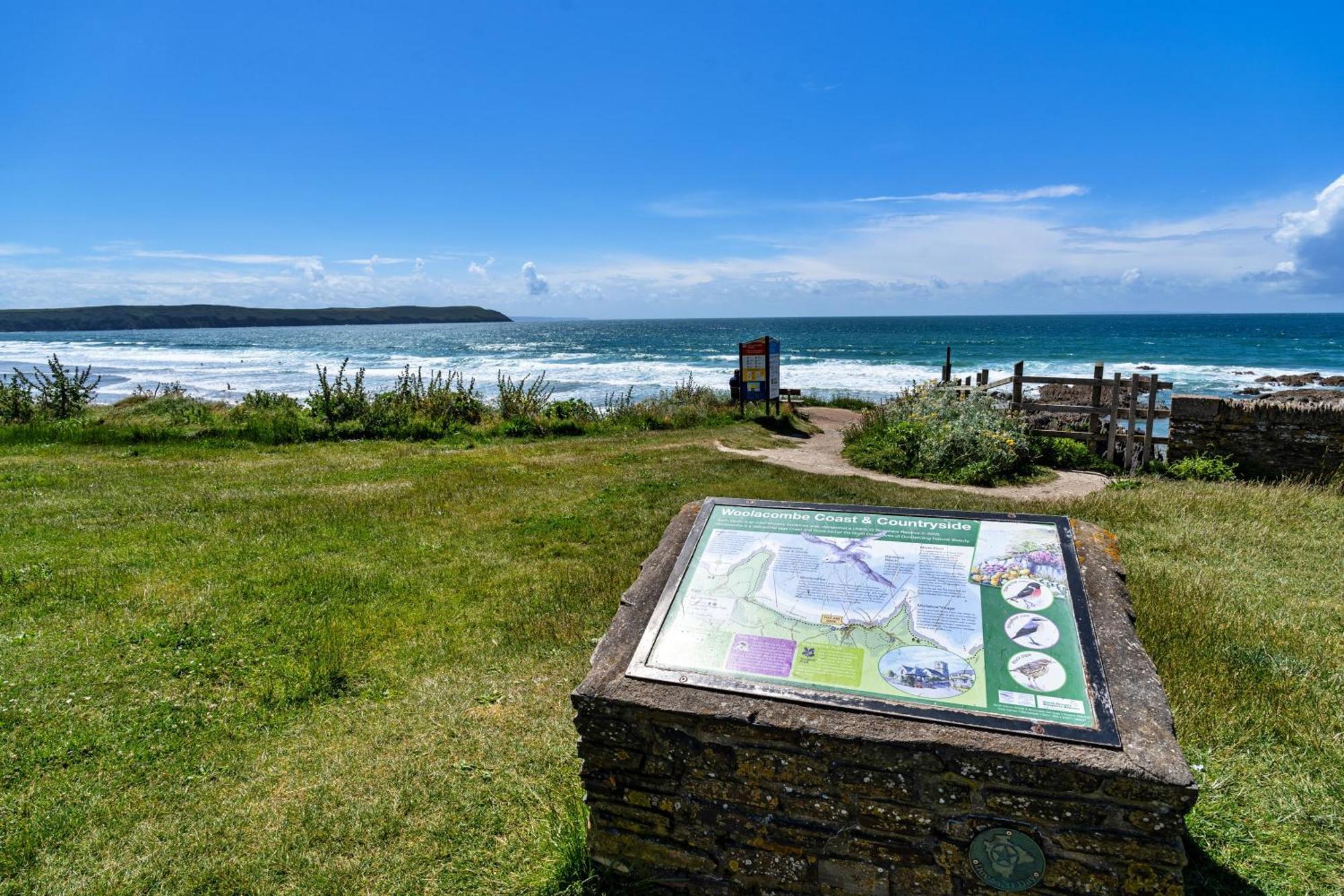 Finest Retreats - Ocean Lookout - Luxury Woolacombe Beach Apartment With Sea Views エクステリア 写真