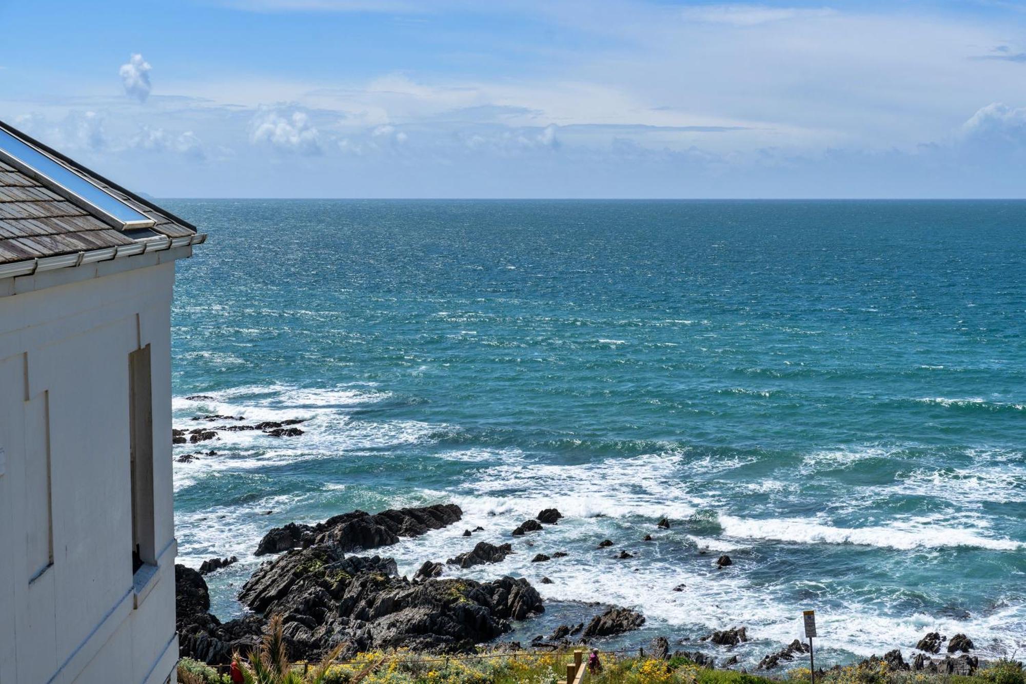 Finest Retreats - Ocean Lookout - Luxury Woolacombe Beach Apartment With Sea Views エクステリア 写真